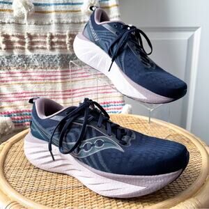 Saucony Triumph 22 Navy Dusk Pink Road Running Sneakers Women’s Size 10.5